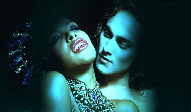 Wampiry piją krew do brzmień rocka! Retrorecenzja filmu Królowa potępionych