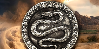 Polityczne intrygi, spiski, kradzieże… A wokół tego pustynia. Recenzja powieści Pieśń pustyni